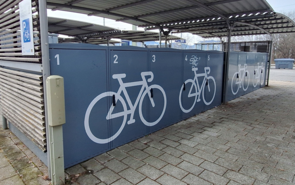 Fahrradabstellboxen am Bahnhof Murnau