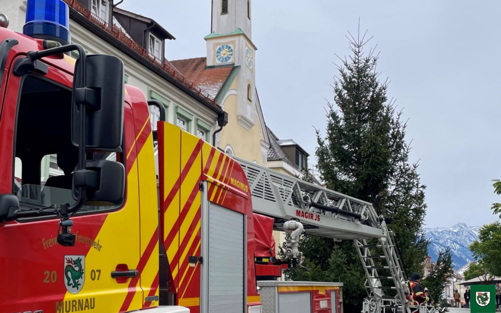 Christbaumaufbau in der Fußgängerzone